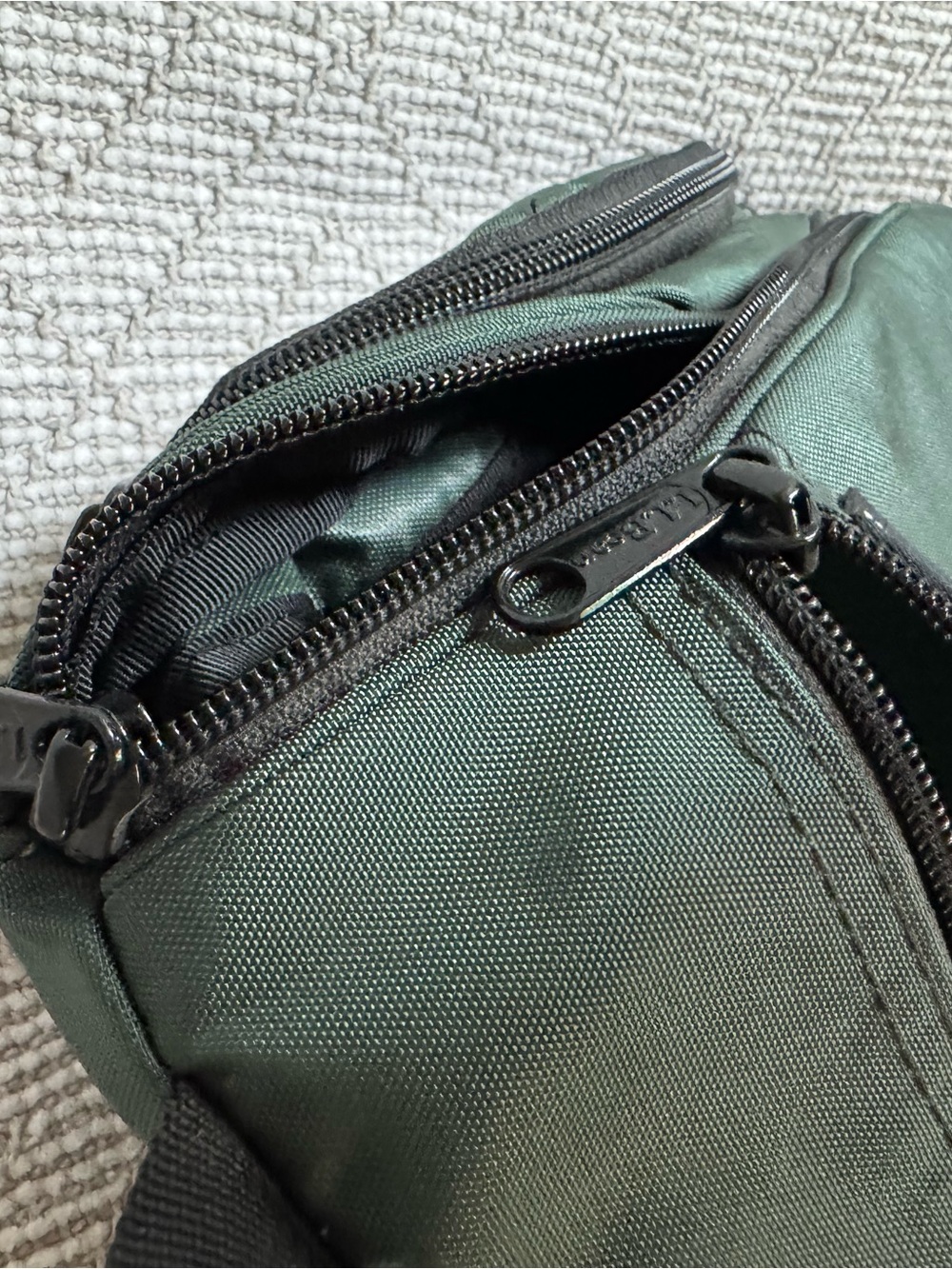 L.L. Bean Dark Green small travel toiletry bag - Picture 3 of 5